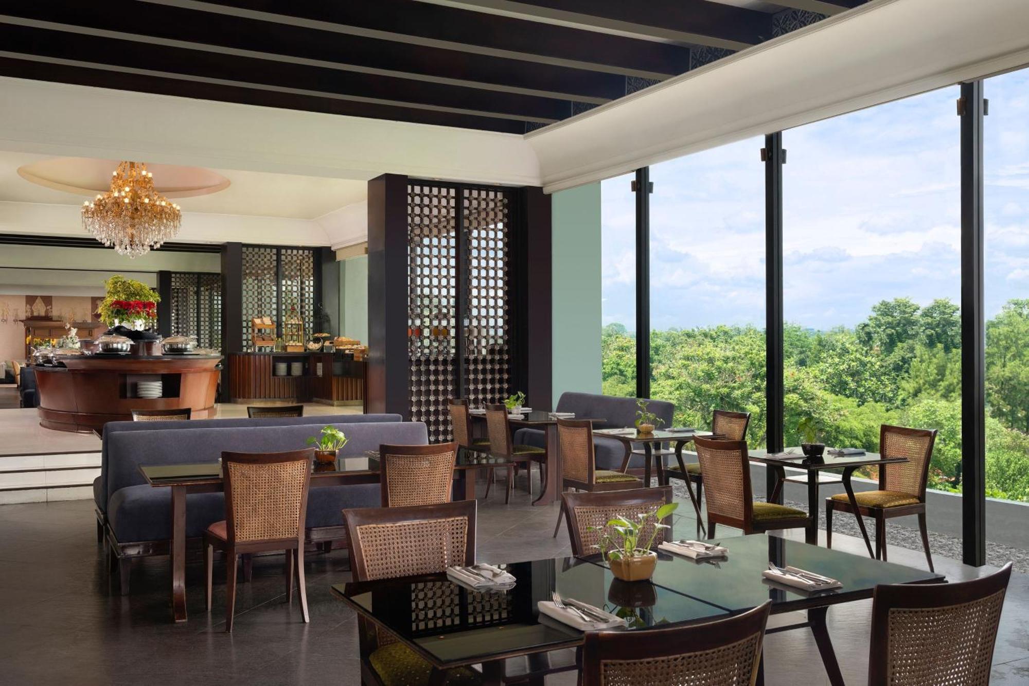 Mustika Yogyakarta Resort And Spa Maguwo Exterior foto